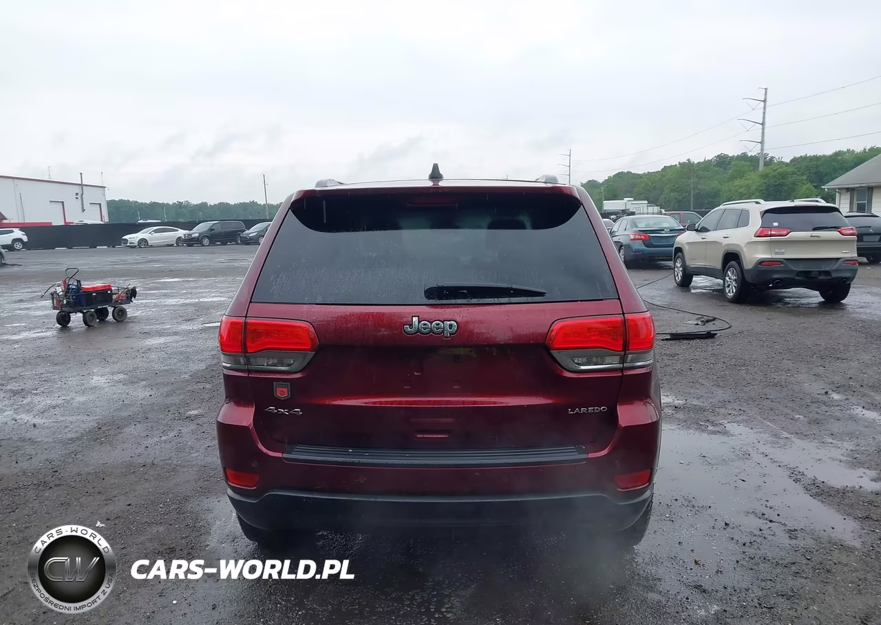 2017 Jeep Grand Cherokee Laredo 4X4 VIN:1C4RJFAG1HC682254 - 17