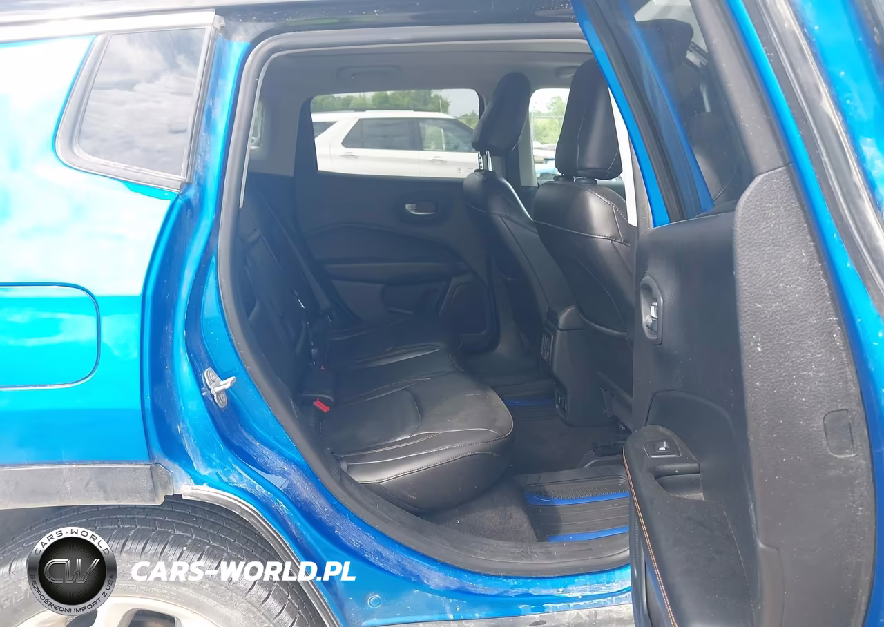 2018 Jeep Compass Limited 4X4 VIN:3C4NJDCB1JT230643 - 8