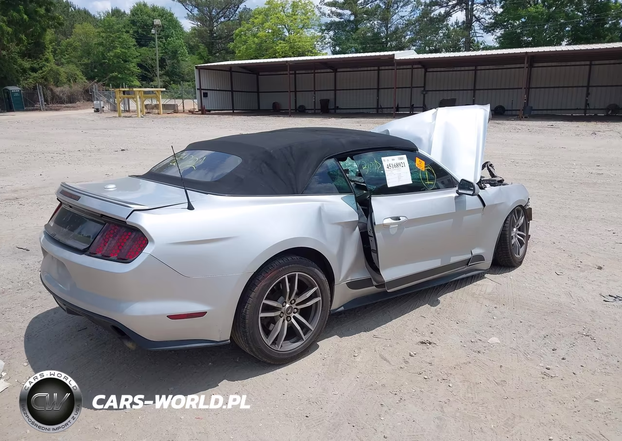 2017 Ford Mustang Ecoboost Premium VIN:1FATP8UH5H5220598 - 4
