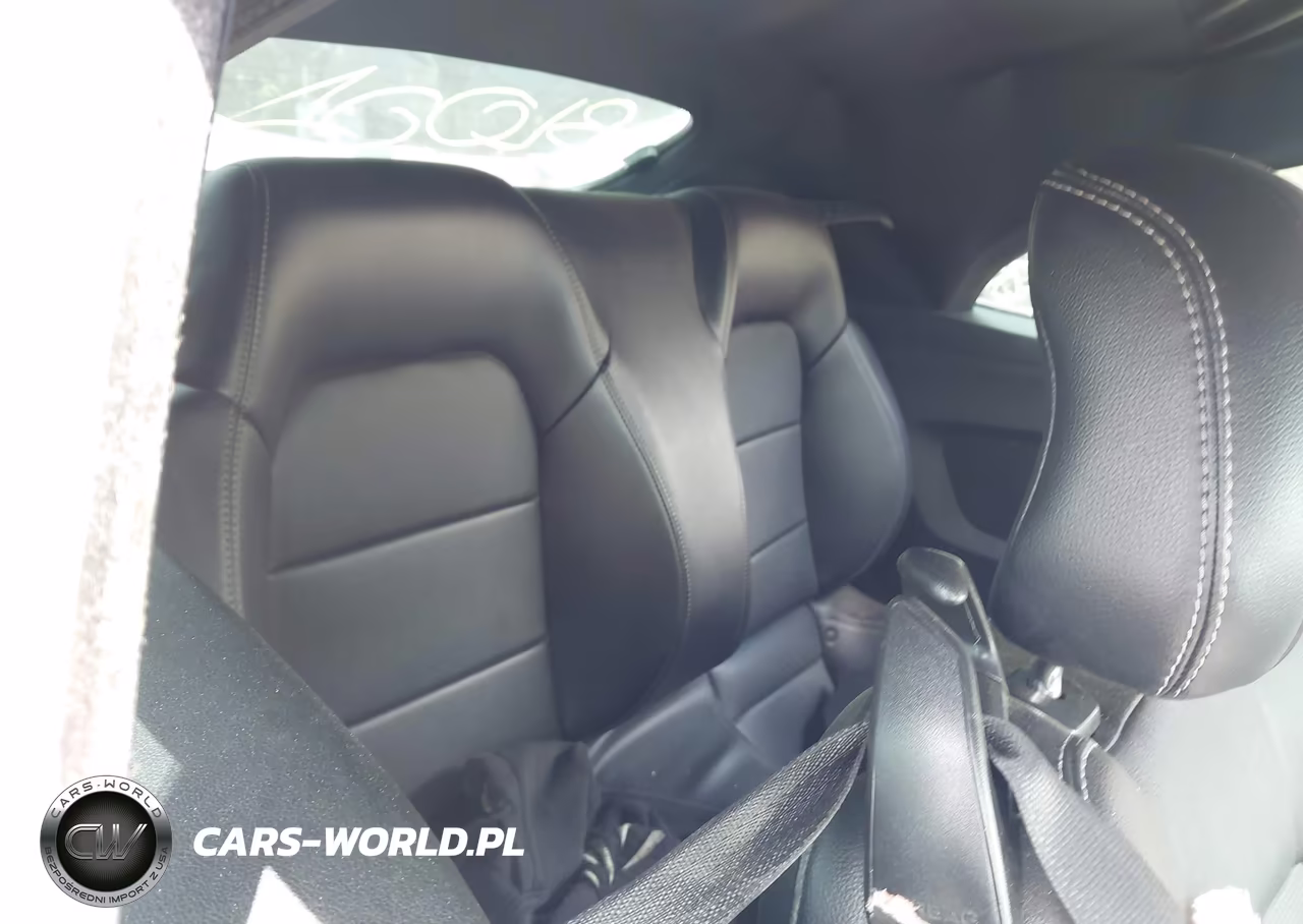 2017 Ford Mustang Ecoboost Premium VIN:1FATP8UH5H5220598 - 8