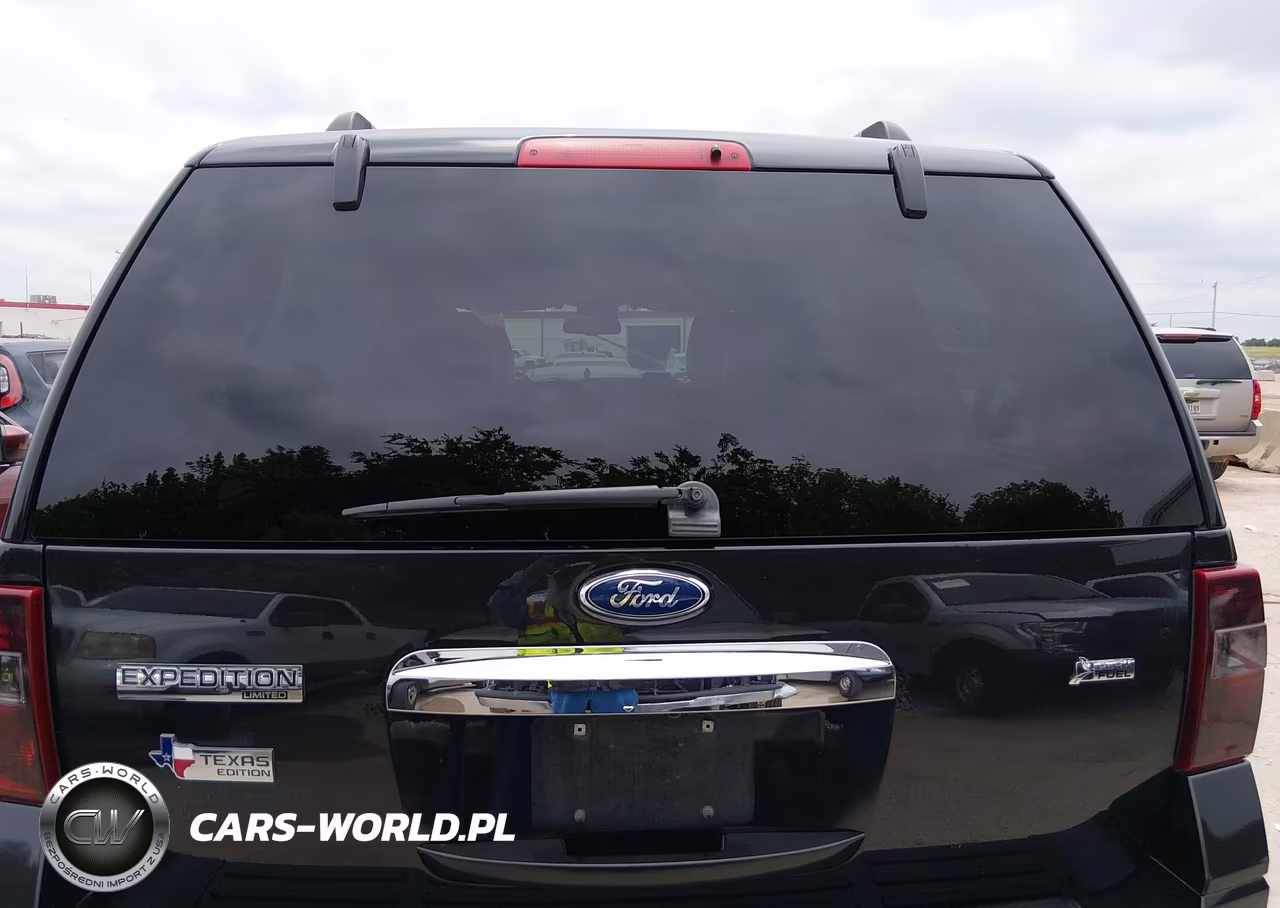2011 Ford Expedition Limited VIN:1FMJU1K52BEF11945 - 16