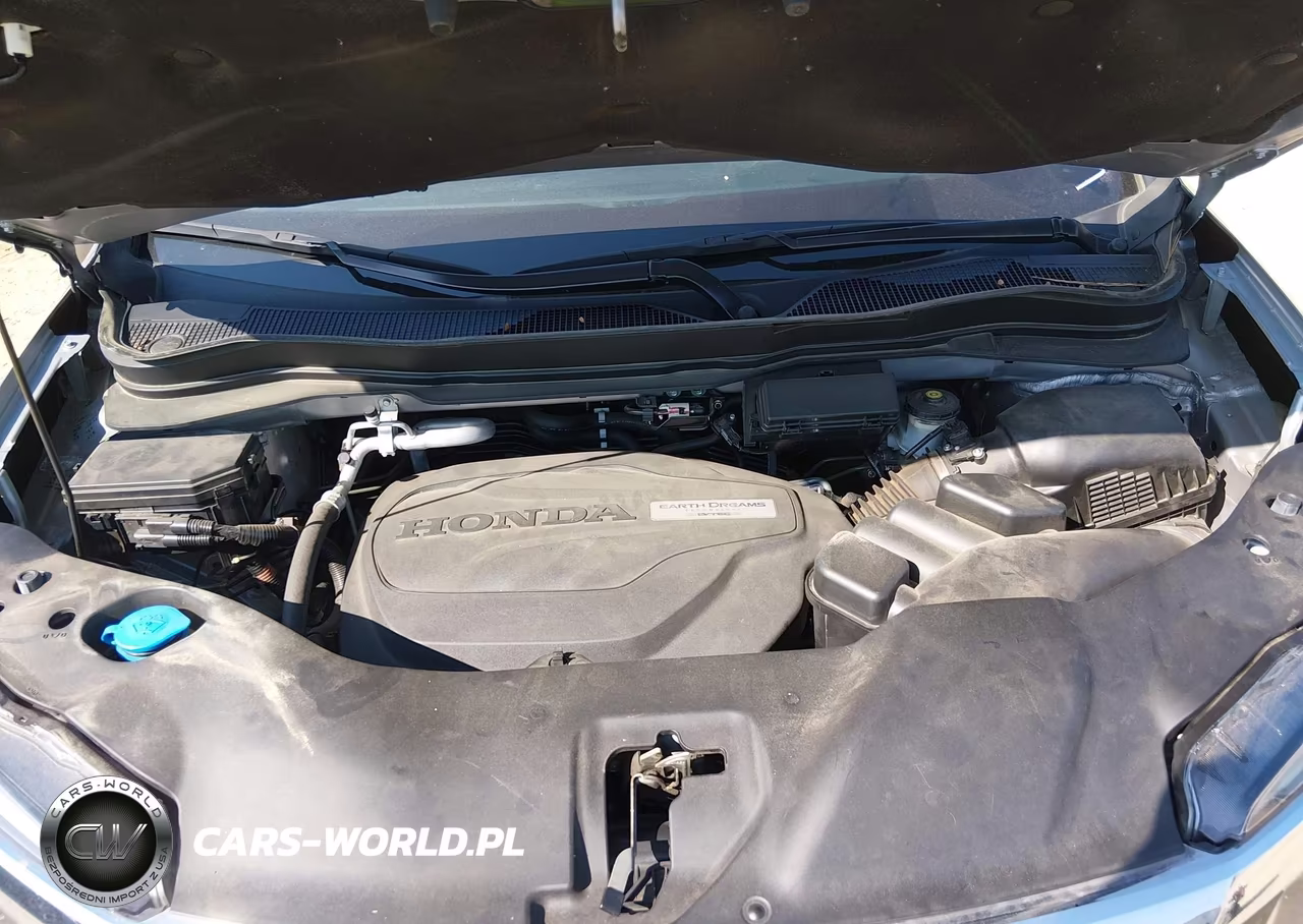 2018 Honda Pilot Touring VIN:5FNYF6H90JB056773 - 10