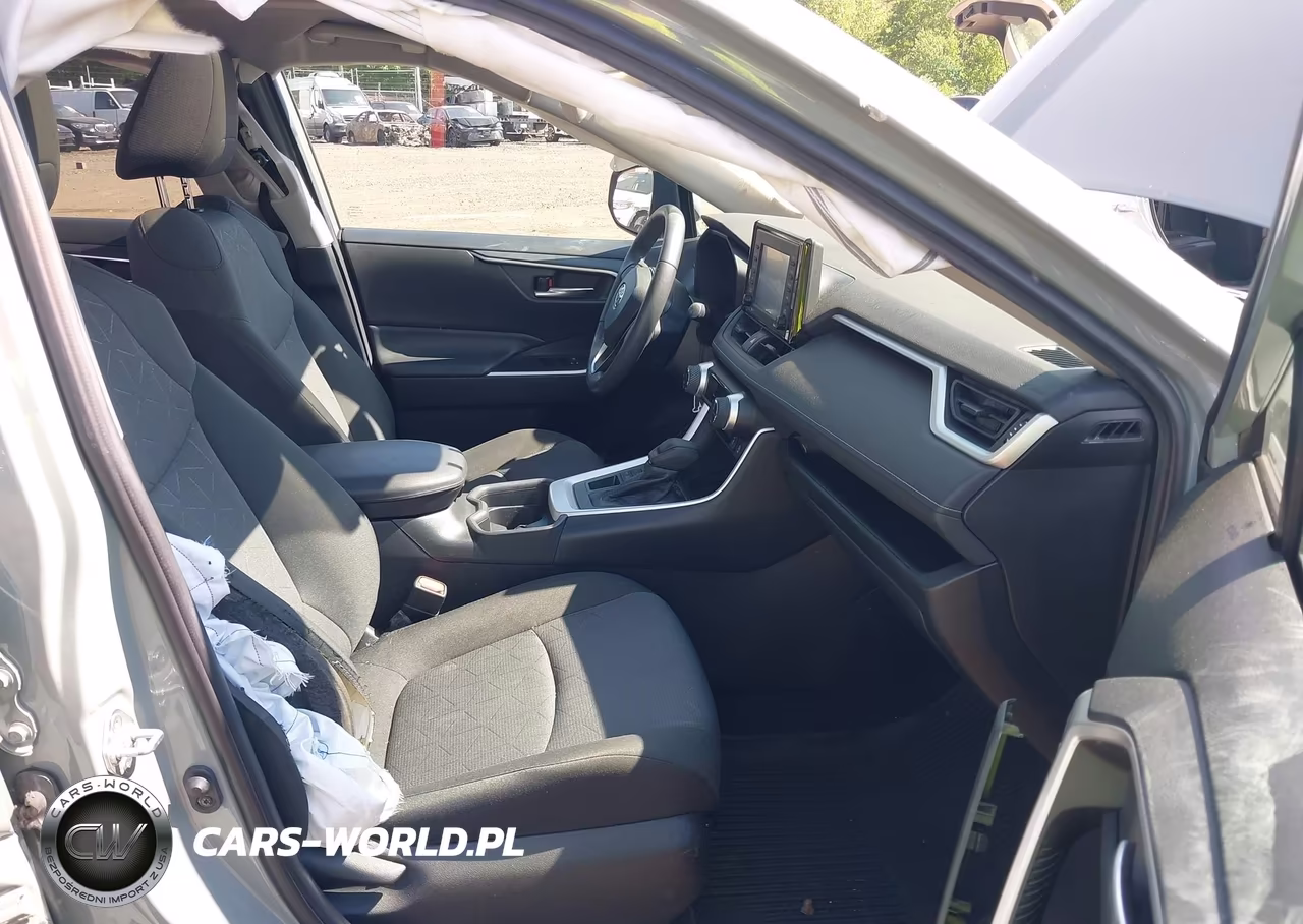 2020 Toyota Rav4 Xle VIN:2T3P1RFV9LW105106 - 5