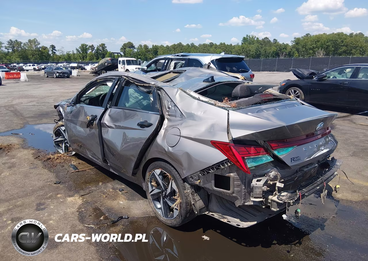 2023 Hyundai Elantra Limited VIN:KMHLP4AG2PU384289 - 3