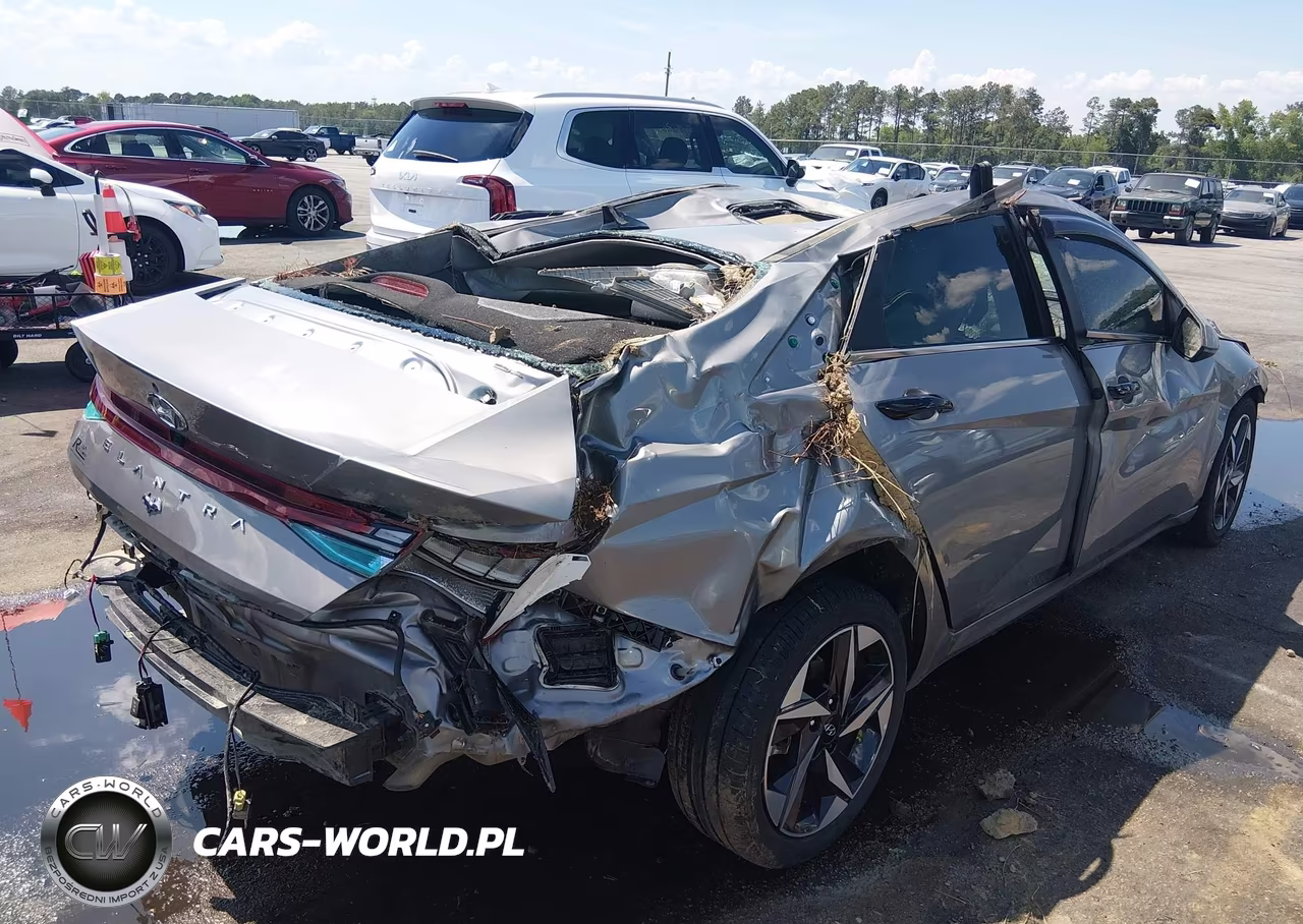 2023 Hyundai Elantra Limited VIN:KMHLP4AG2PU384289 - 4
