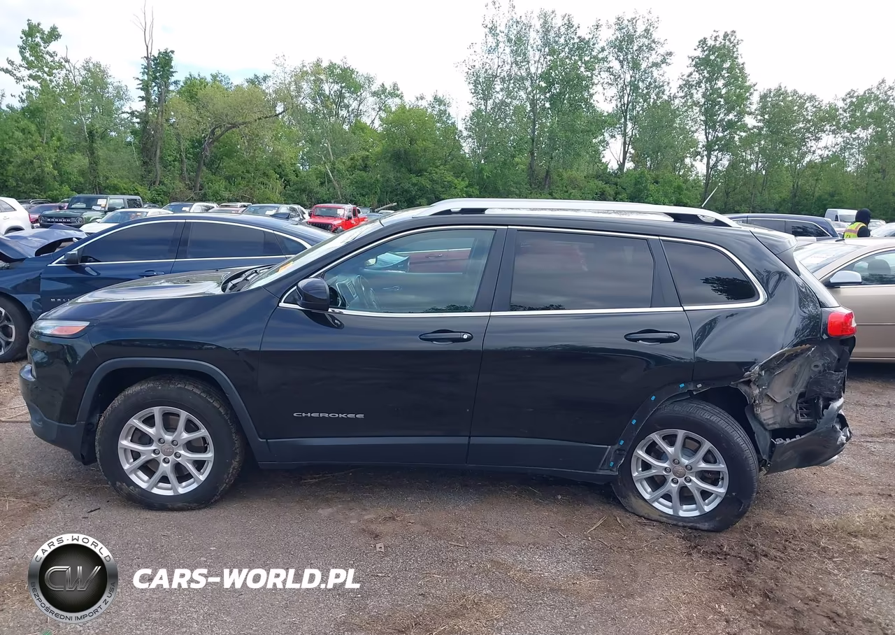 2014 Jeep Cherokee North VIN:1C4PJMCSXEW111935 - 14