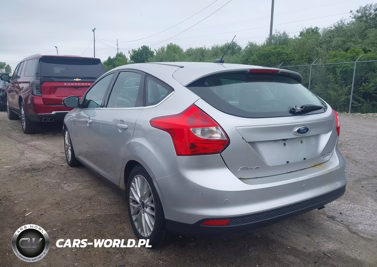 2014 Ford Focus Titanium VIN:1FADP3N22EL263272 - 3