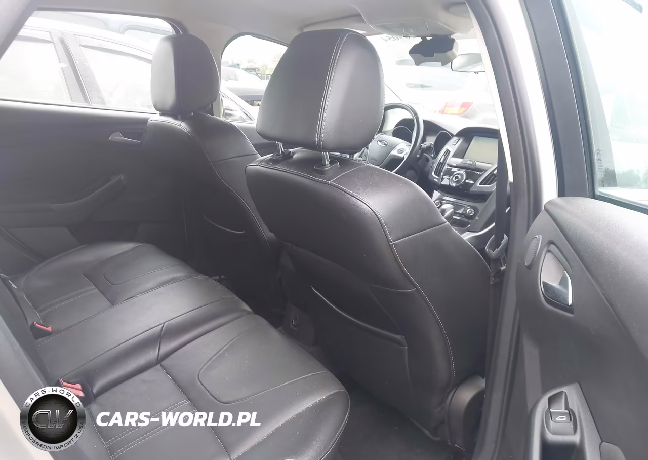 2014 Ford Focus Titanium VIN:1FADP3N22EL263272 - 8