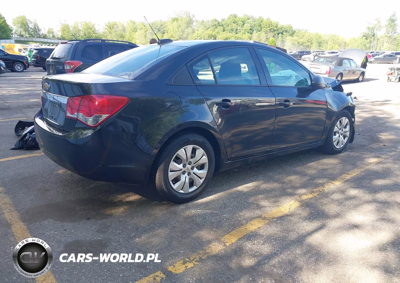2016 Chevrolet Cruze Limited Ls Auto VIN:1G1PC5SH5G7152422 - 4