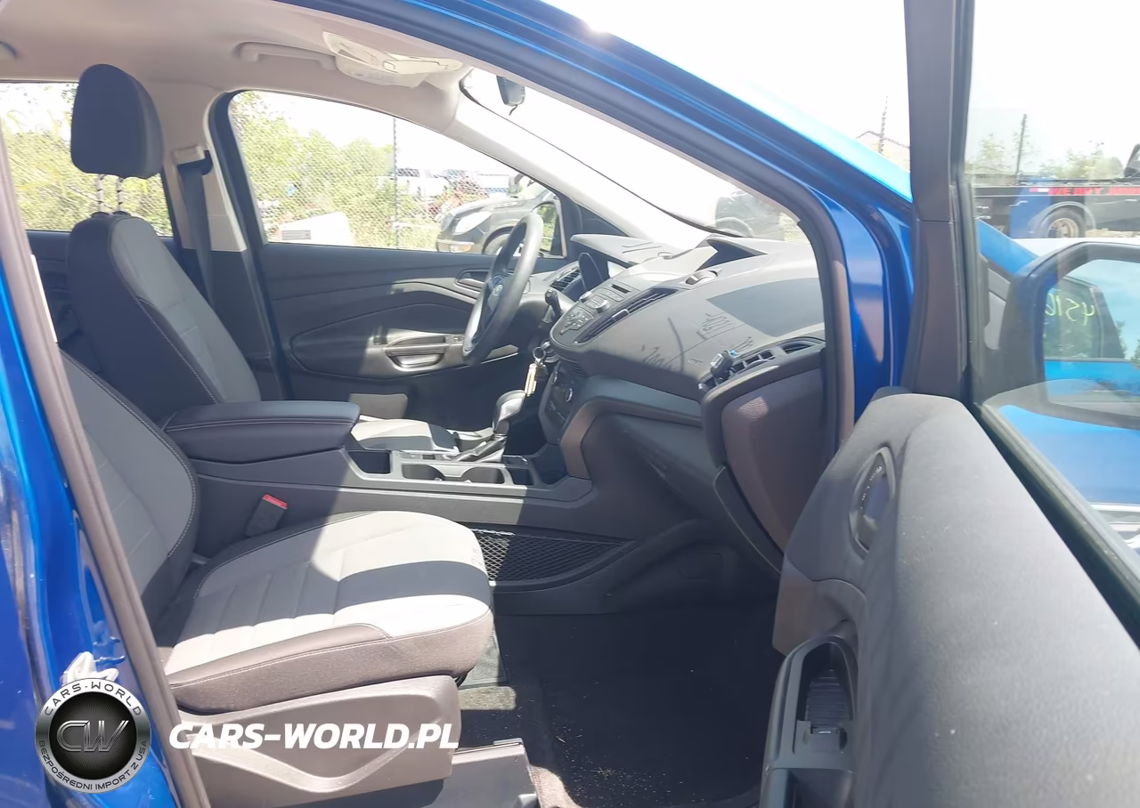 2017 Ford Escape S VIN:1FMCU0F73HUC08167 - 5