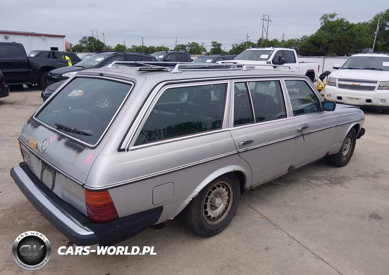 1983 Mercedes-Benz 300 Tdt VIN:WDBAB93AXDN014101 - 4