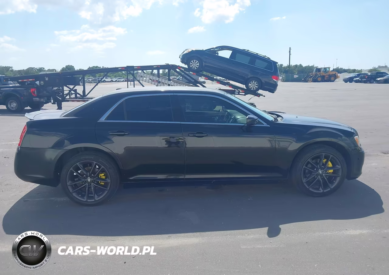 2014 Chrysler 300 VIN:2C3CCARG9EH341897 - 13
