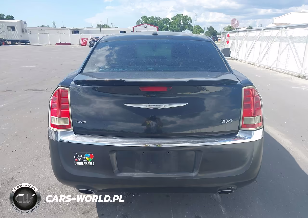 2014 Chrysler 300 VIN:2C3CCARG9EH341897 - 16