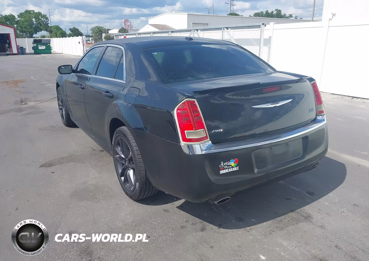 2014 Chrysler 300 VIN:2C3CCARG9EH341897 - 3