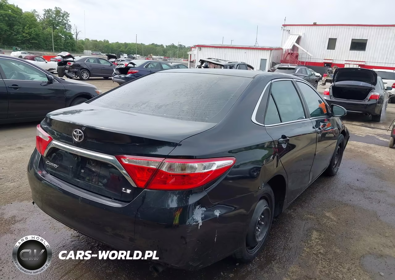 2015 Toyota Camry Le VIN:4T4BF1FK7FR497069 - 4