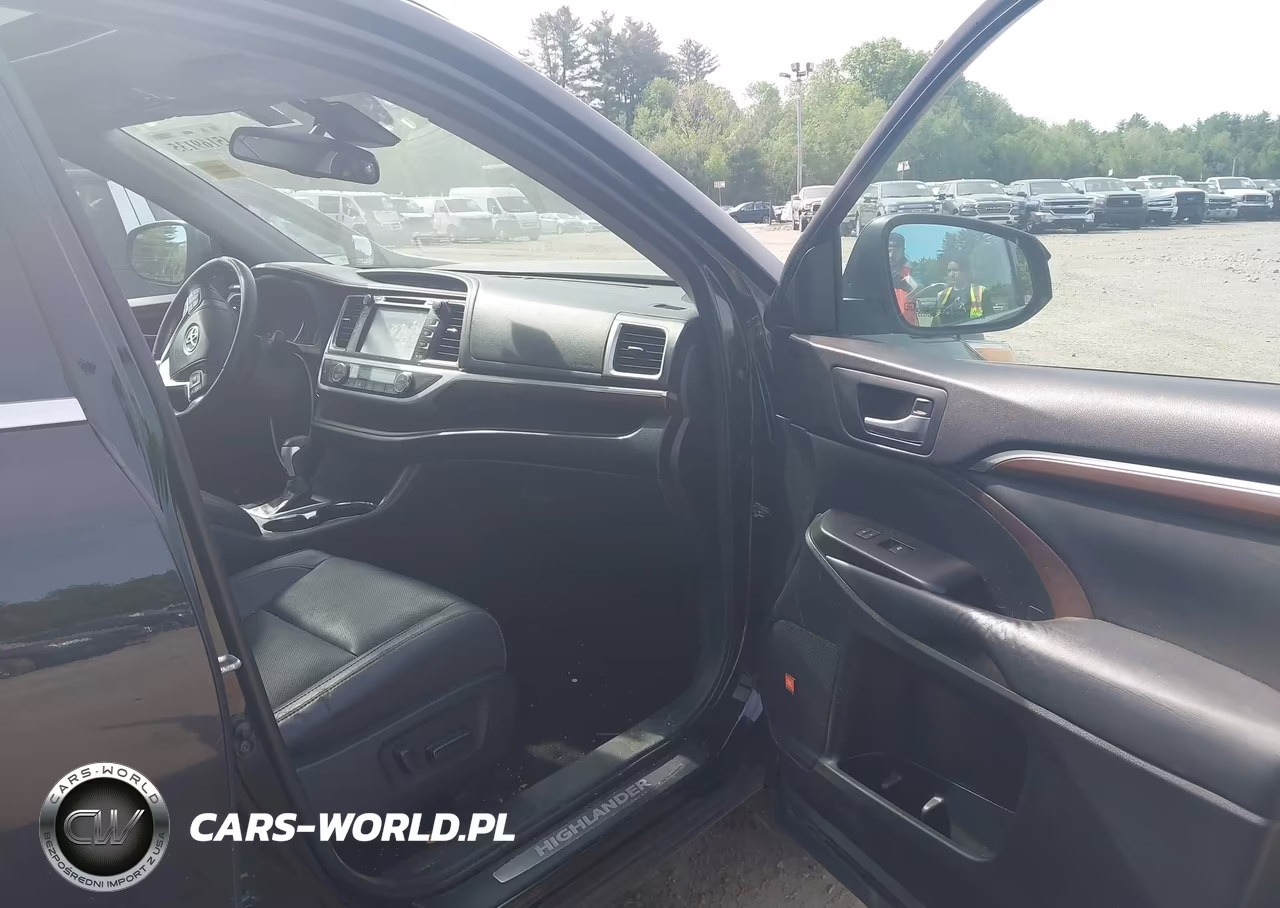 2014 Toyota Highlander Limited Platinum V6 VIN:5TDDKRFH1ES034563 - 5