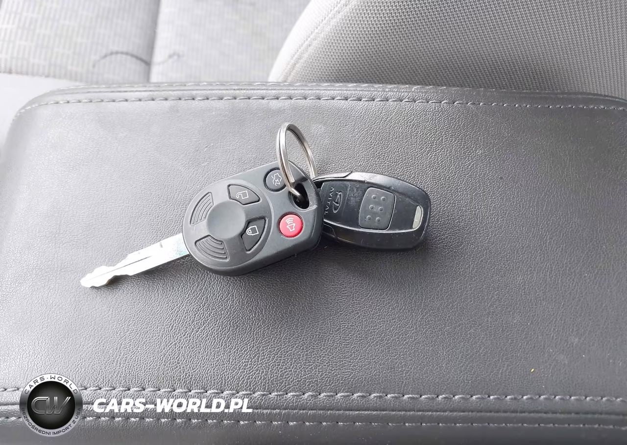 2011 Ford Fusion Se VIN:3FAHP0HA2BR266057 - 11