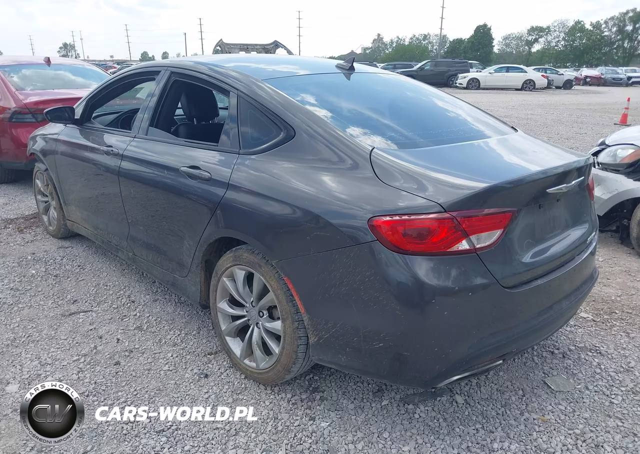 2015 Chrysler 200 S VIN:1C3CCCBG0FN644114 - 3