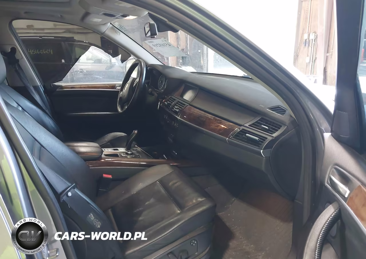 2010 BMW X5 xDrive30I VIN:5UXFE4C55AL276540 - 5