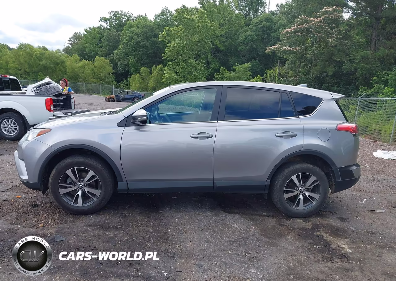 2018 Toyota Rav4 Xle VIN:2T3WFREV7JW410695 - 14