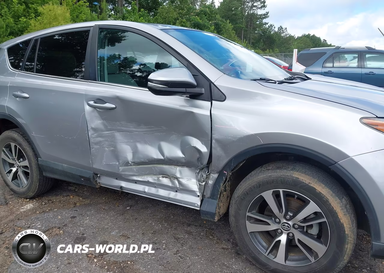 2018 Toyota Rav4 Xle VIN:2T3WFREV7JW410695 - 6