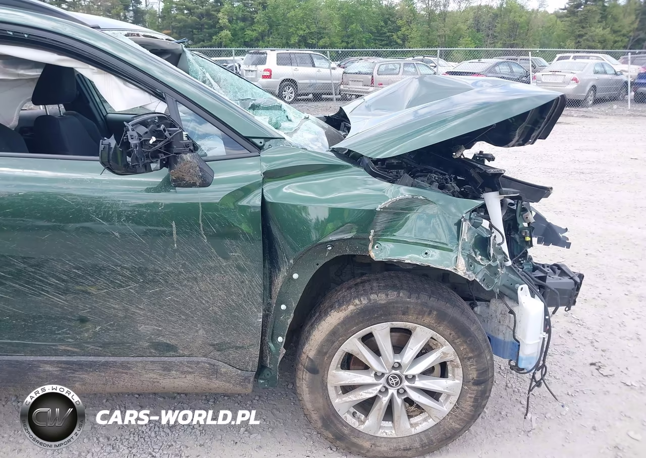 2024 Toyota Corolla Cross Le VIN:7MUCAABG7RV082559 - 6