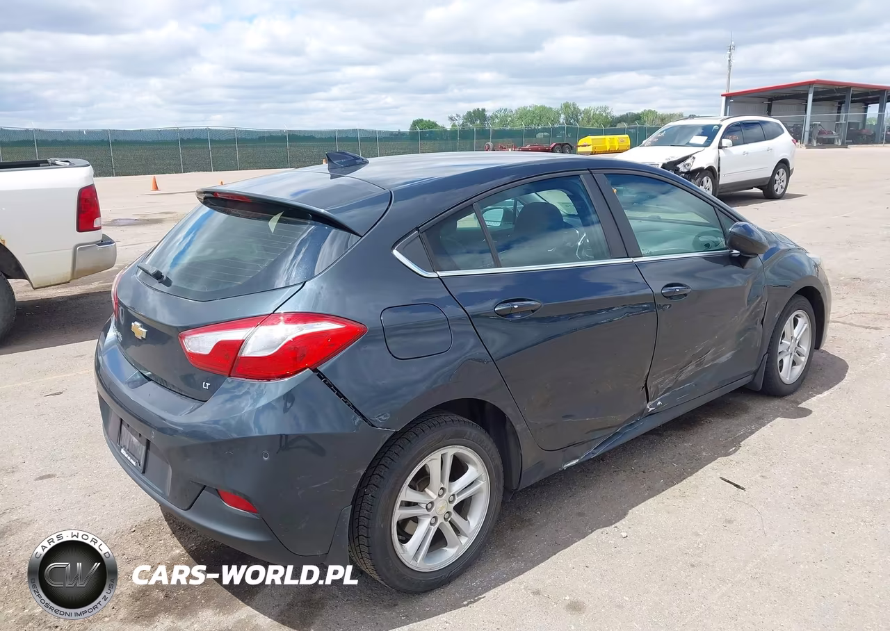 2018 Chevrolet Cruze Lt Auto VIN:3G1BE6SM9JS557618 - 4