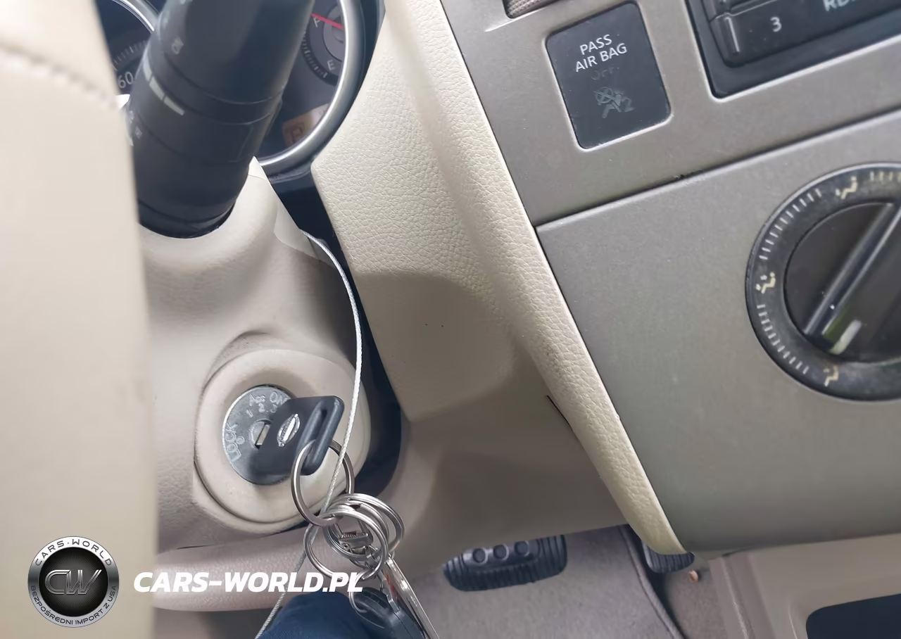 2009 Nissan Versa 1.8S VIN:3N1BC13E59L471920 - 11