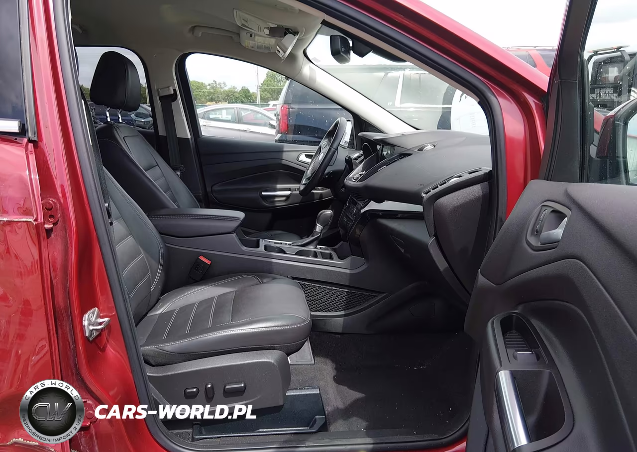 2017 Ford Escape Titanium VIN:1FMCU0J96HUA38962 - 5