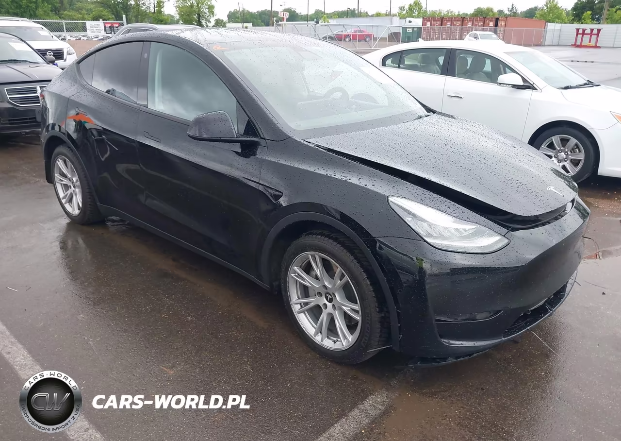 2022 Tesla Model Y Long Range Dual Motor All-Wheel Drive