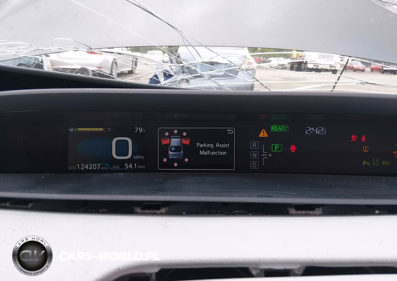 2018 Toyota Prius Two VIN:JTDKBRFUXJ3075662 - 7