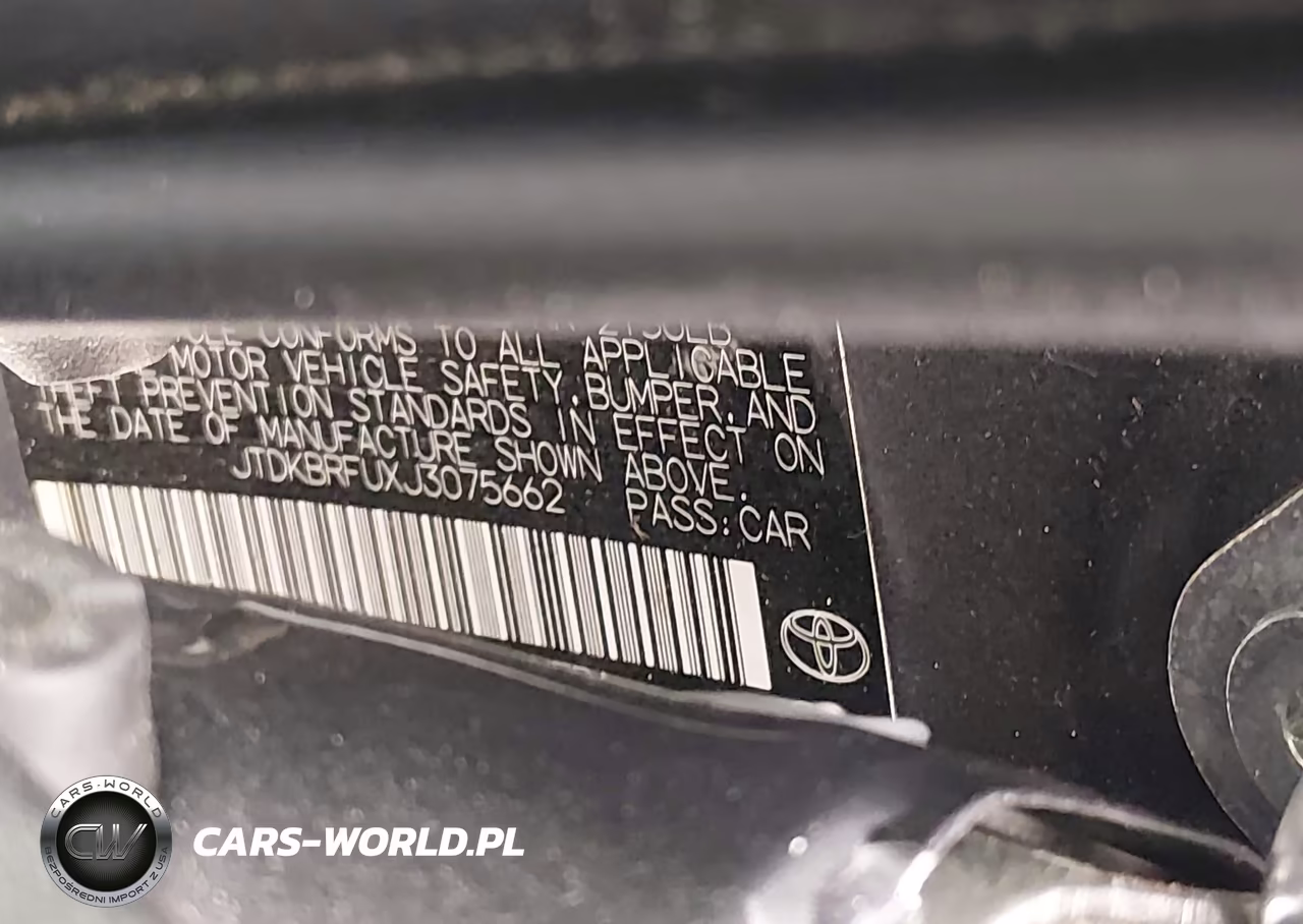 2018 Toyota Prius Two VIN:JTDKBRFUXJ3075662 - 9