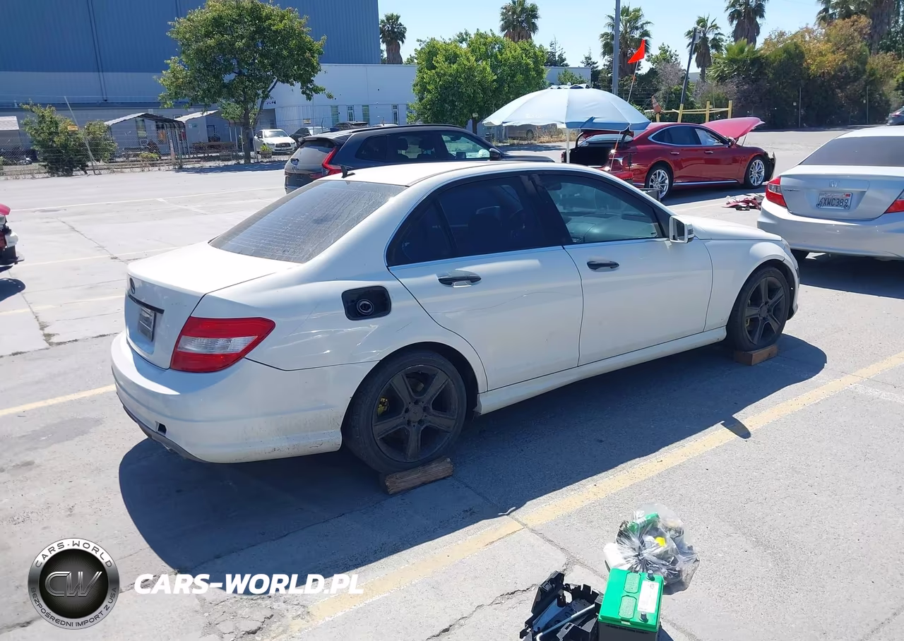 2010 Mercedes-Benz C 300 Sport VIN:WDDGF5EB7AF409041 - 4