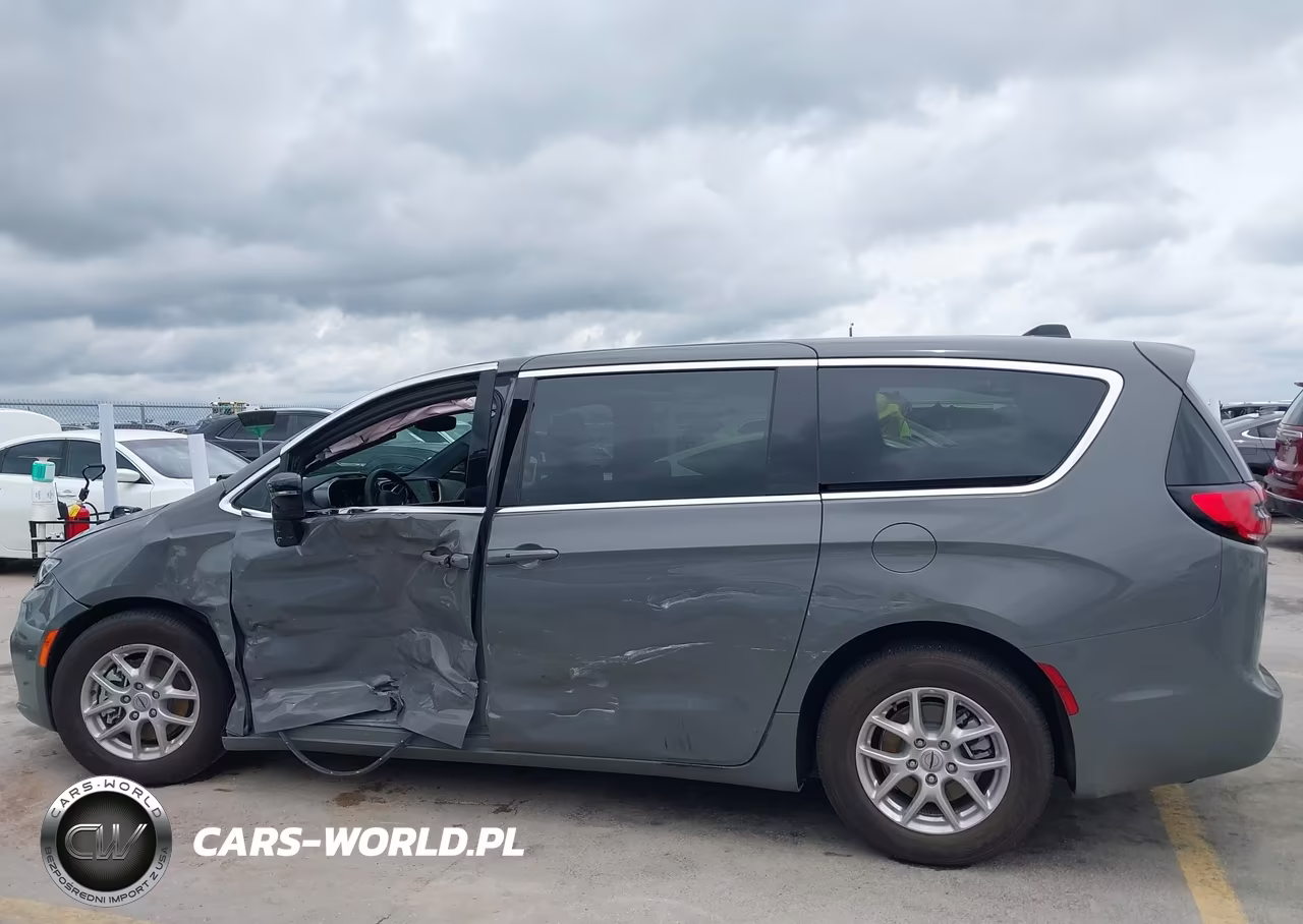 2025 Chrysler Pacifica Select VIN:2C4RC1BG3SR535850 - 15