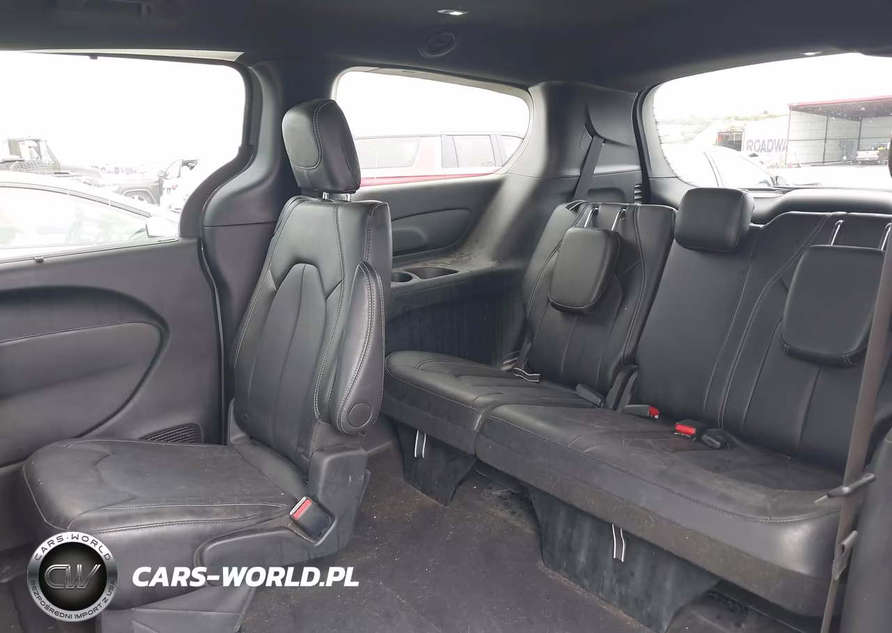 2025 Chrysler Pacifica Select VIN:2C4RC1BG3SR535850 - 8