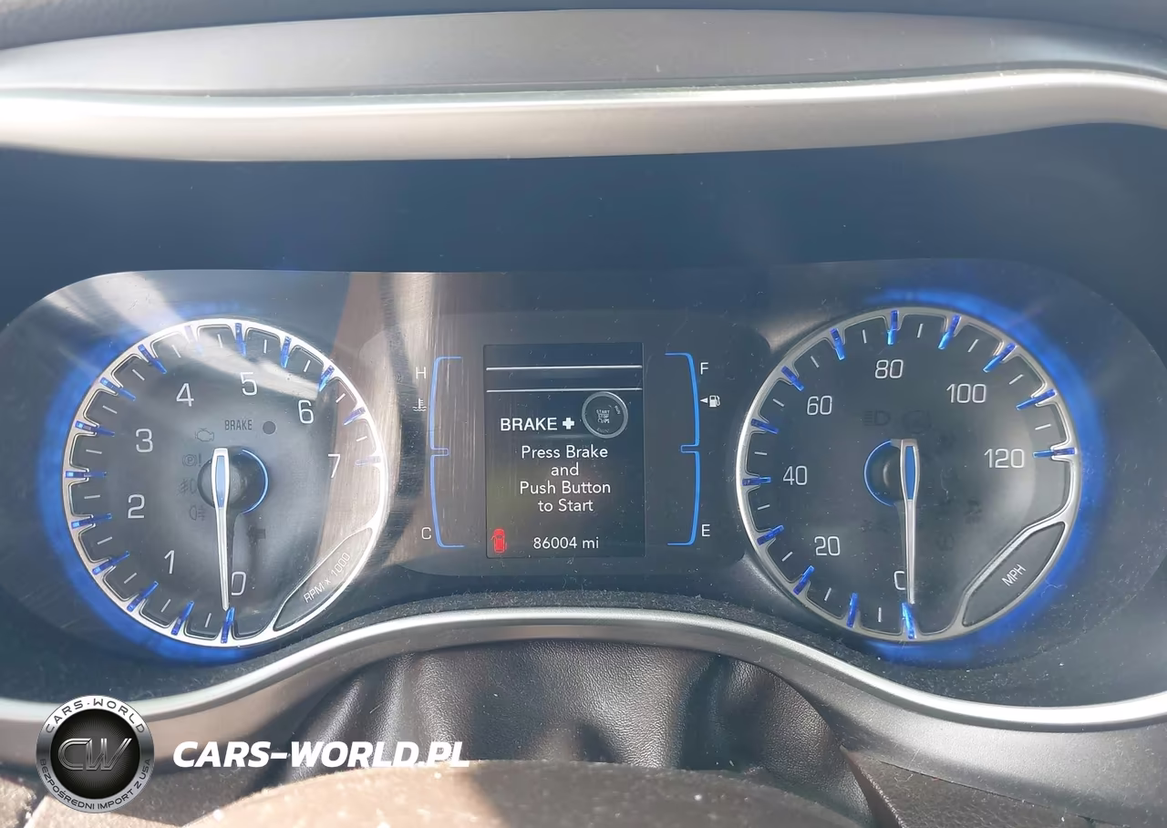 2017 Chrysler Pacifica Touring VIN:2C4RC1DG9HR544266 - 7