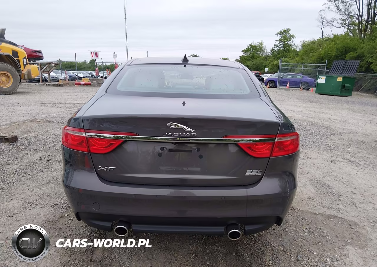 2016 Jaguar Xf 35T Prestige VIN:SAJBK4BV7GCY16152 - 16