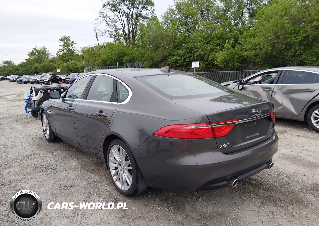 2016 Jaguar Xf 35T Prestige VIN:SAJBK4BV7GCY16152 - 3