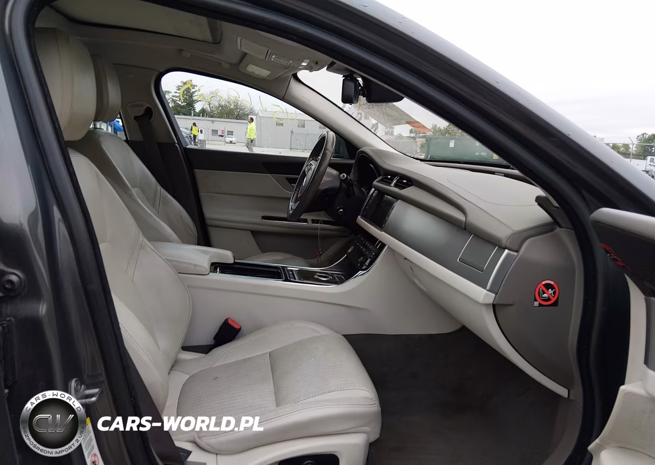 2016 Jaguar Xf 35T Prestige VIN:SAJBK4BV7GCY16152 - 5