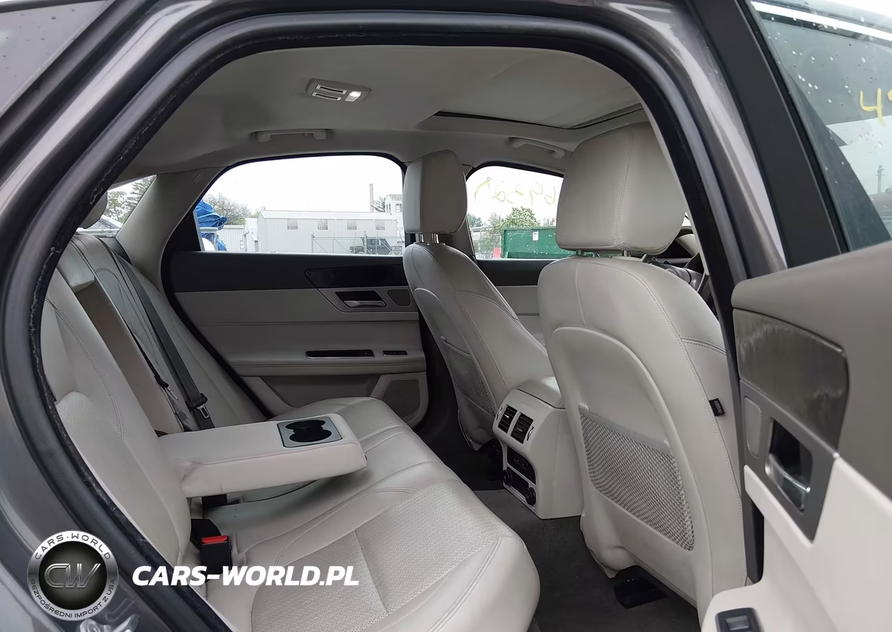 2016 Jaguar Xf 35T Prestige VIN:SAJBK4BV7GCY16152 - 8