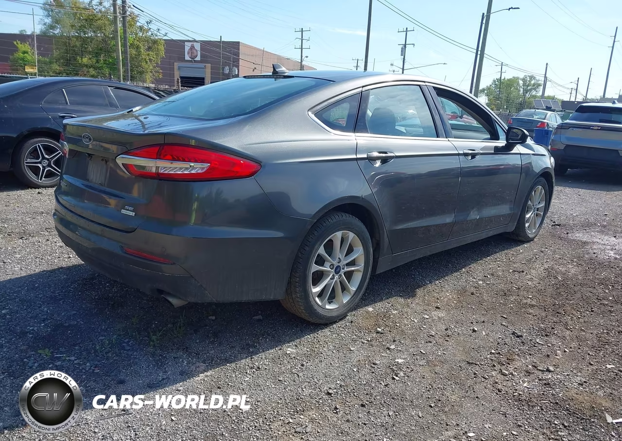 2020 Ford Fusion Se VIN:3FA6P0HD9LR109323 - 4