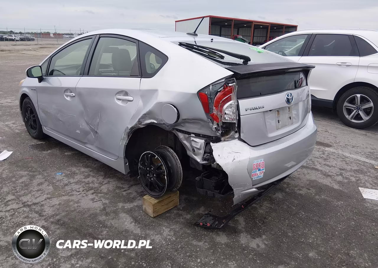 2013 Toyota Prius Four VIN:JTDKN3DU2D5545750 - 6