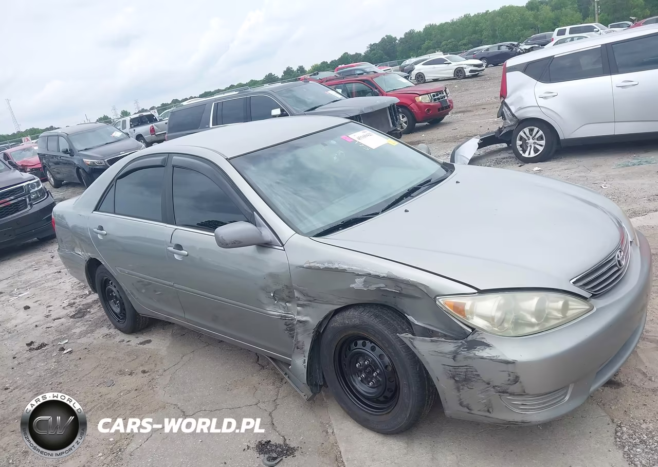 2005 Toyota Camry Le