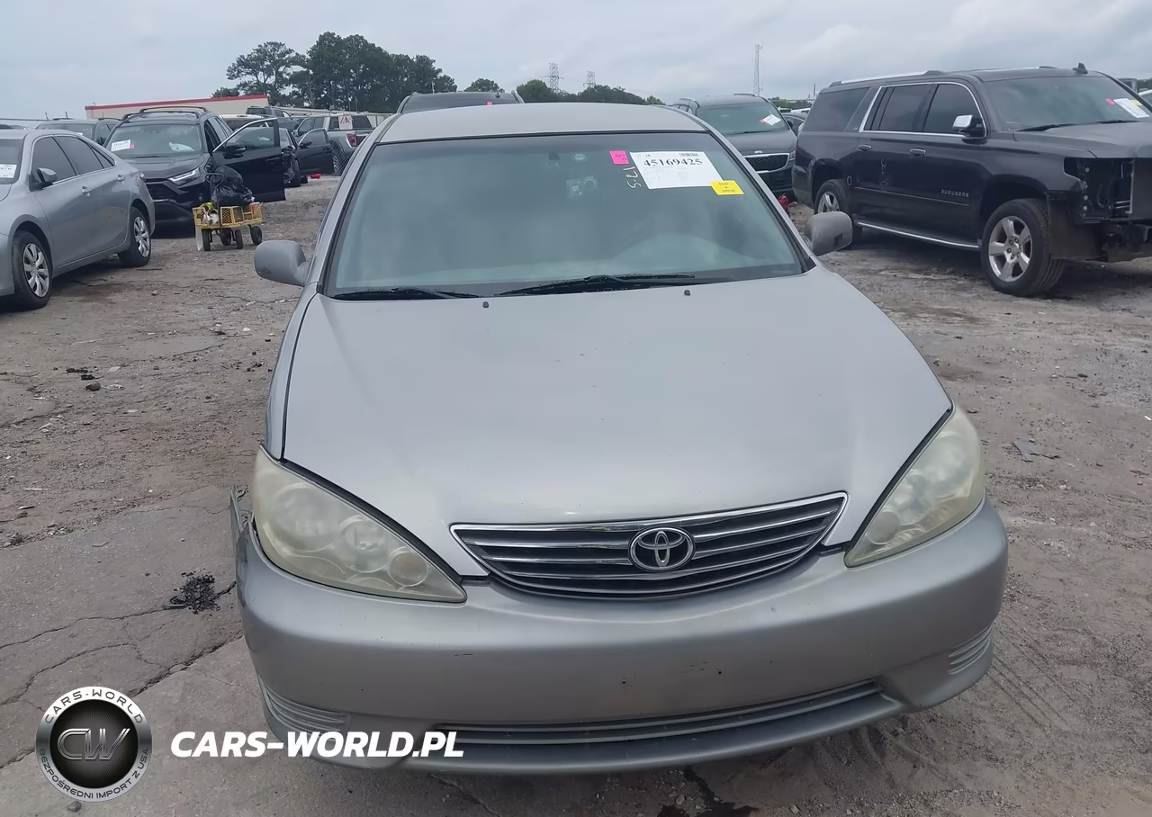2005 Toyota Camry Le VIN:4T1BE30K25U528941 - 12