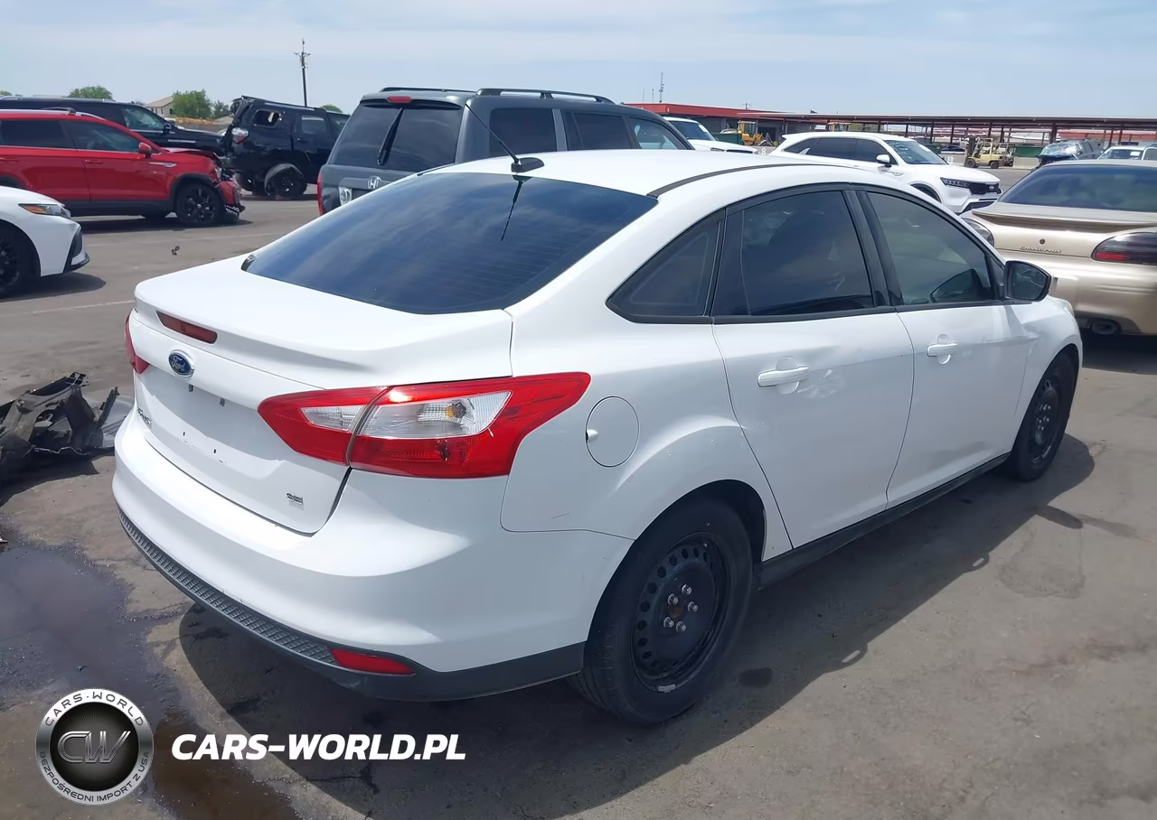 2012 Ford Focus Se VIN:1FAHP3F23CL338249 - 4