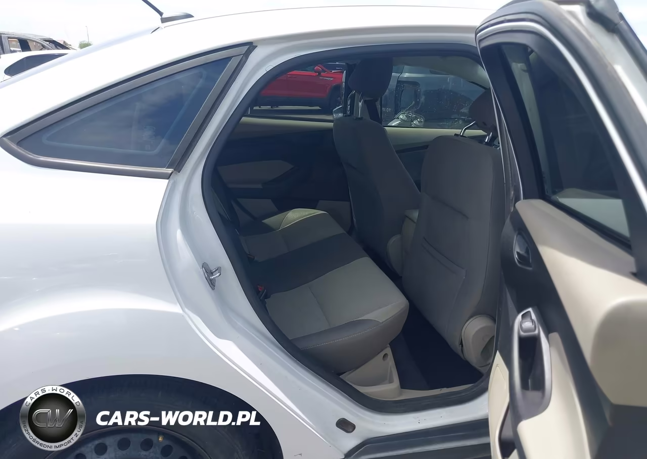 2012 Ford Focus Se VIN:1FAHP3F23CL338249 - 8
