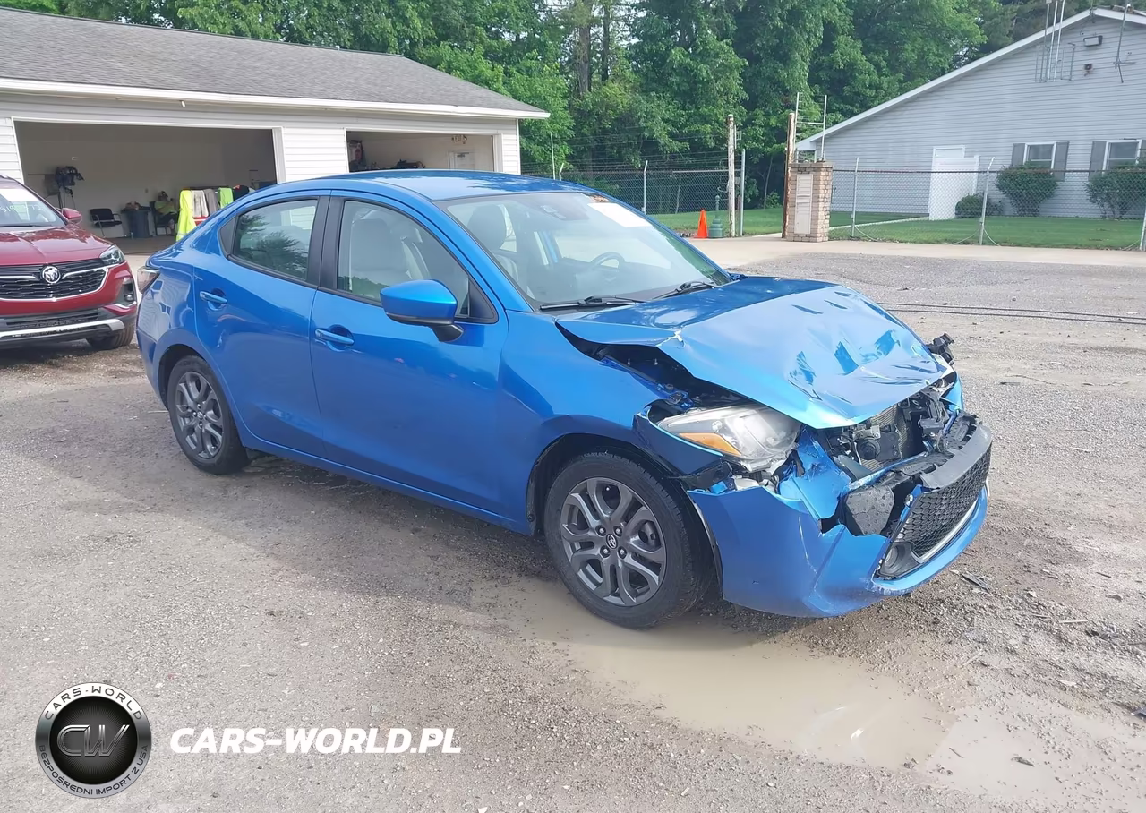 2019 Toyota Yaris Le – zdjęcie 1 z 17