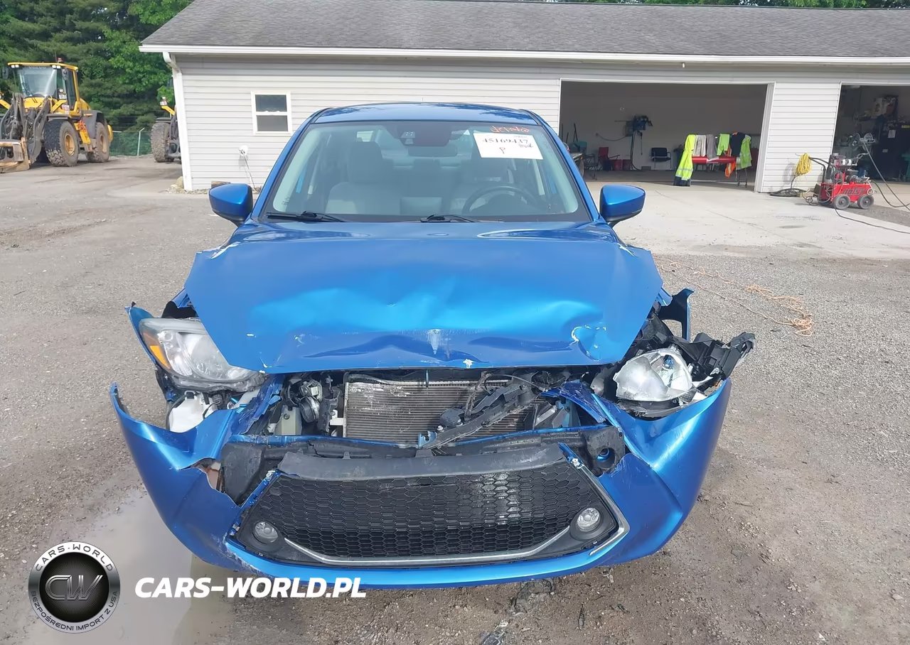 2019 Toyota Yaris Le VIN:3MYDLBYV4KY521544 - 12