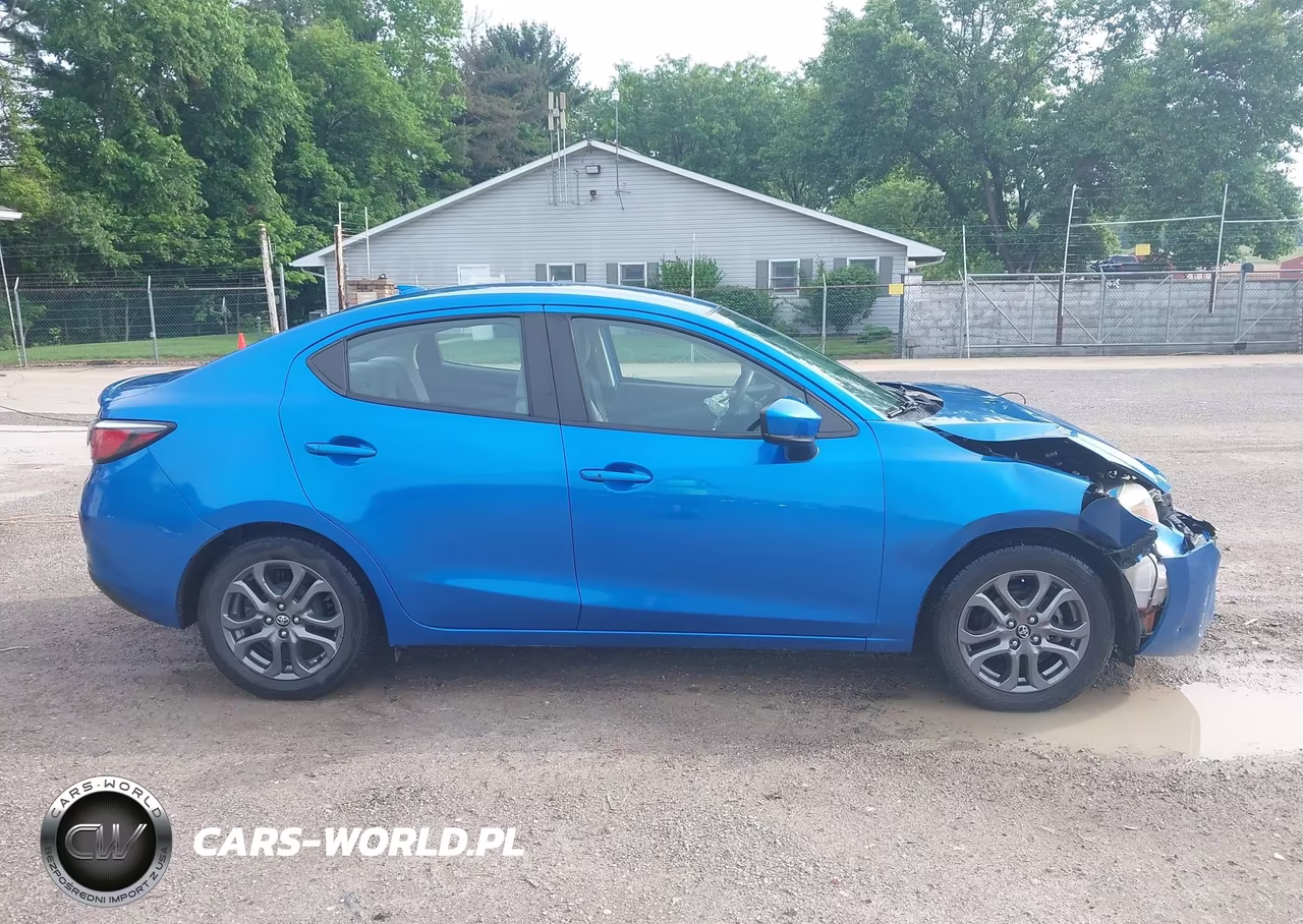 2019 Toyota Yaris Le VIN:3MYDLBYV4KY521544 - 13