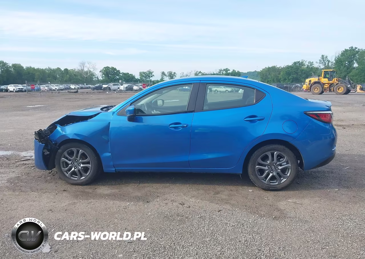2019 Toyota Yaris Le VIN:3MYDLBYV4KY521544 - 14